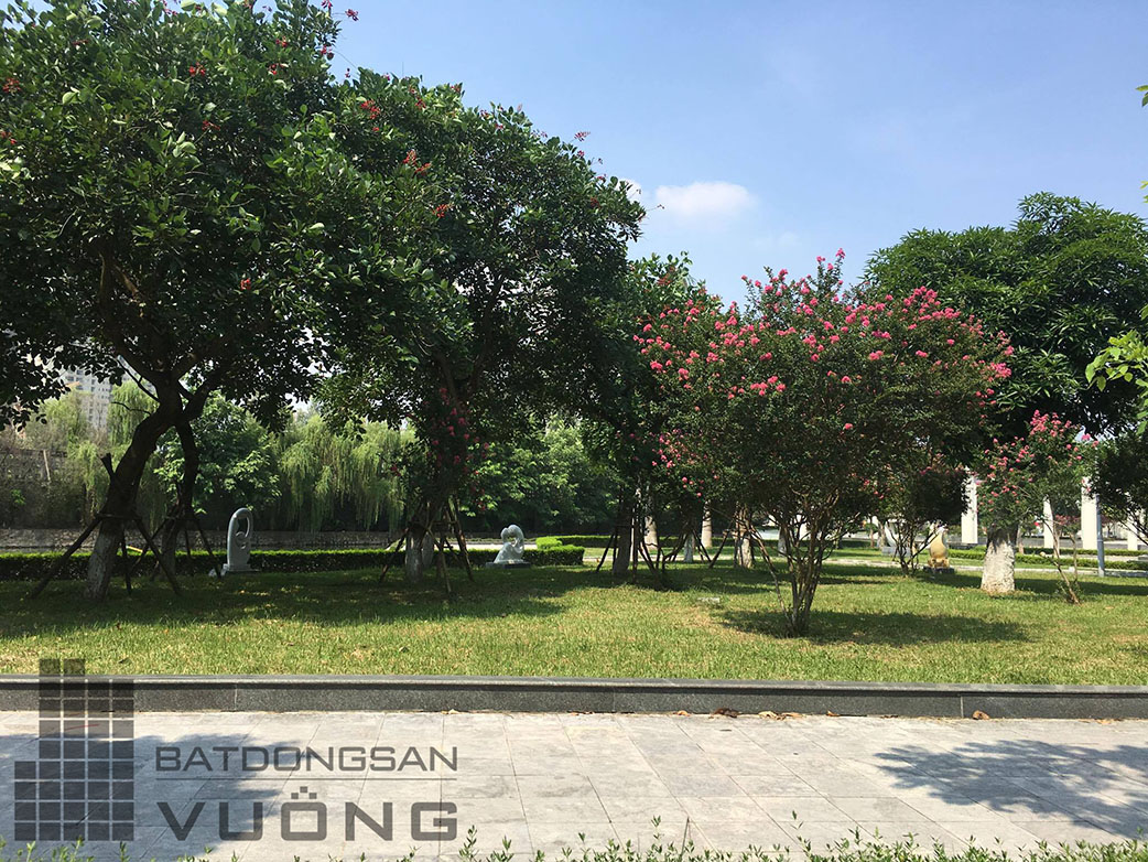 Công viên Văn Phú