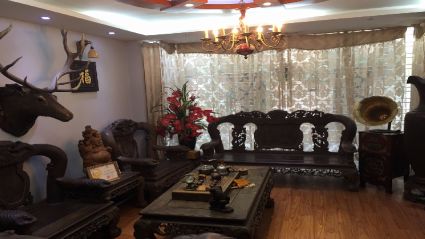 Bán nhà liền kề Văn Phú hoàn thiện cao cấp hướng Tây Bắc  với nhiều loại gỗ quý 